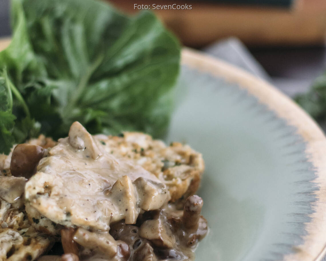 Veganes Rezept: Brezenknödel mit Pfifferling-Champignon-Rahmsauce