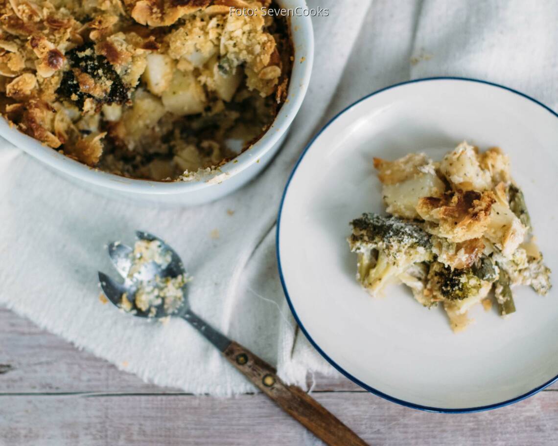 Veganes Rezept: Brokkoli-Kartoffel-Auflauf mit Knusperpanade_2