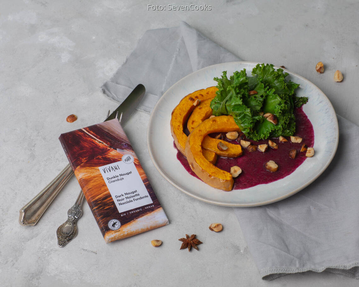 Veganes Rezept: Butternutkürbis mit Schokoladen-Rotwein-Sauce und Grünkohl-Chips 2