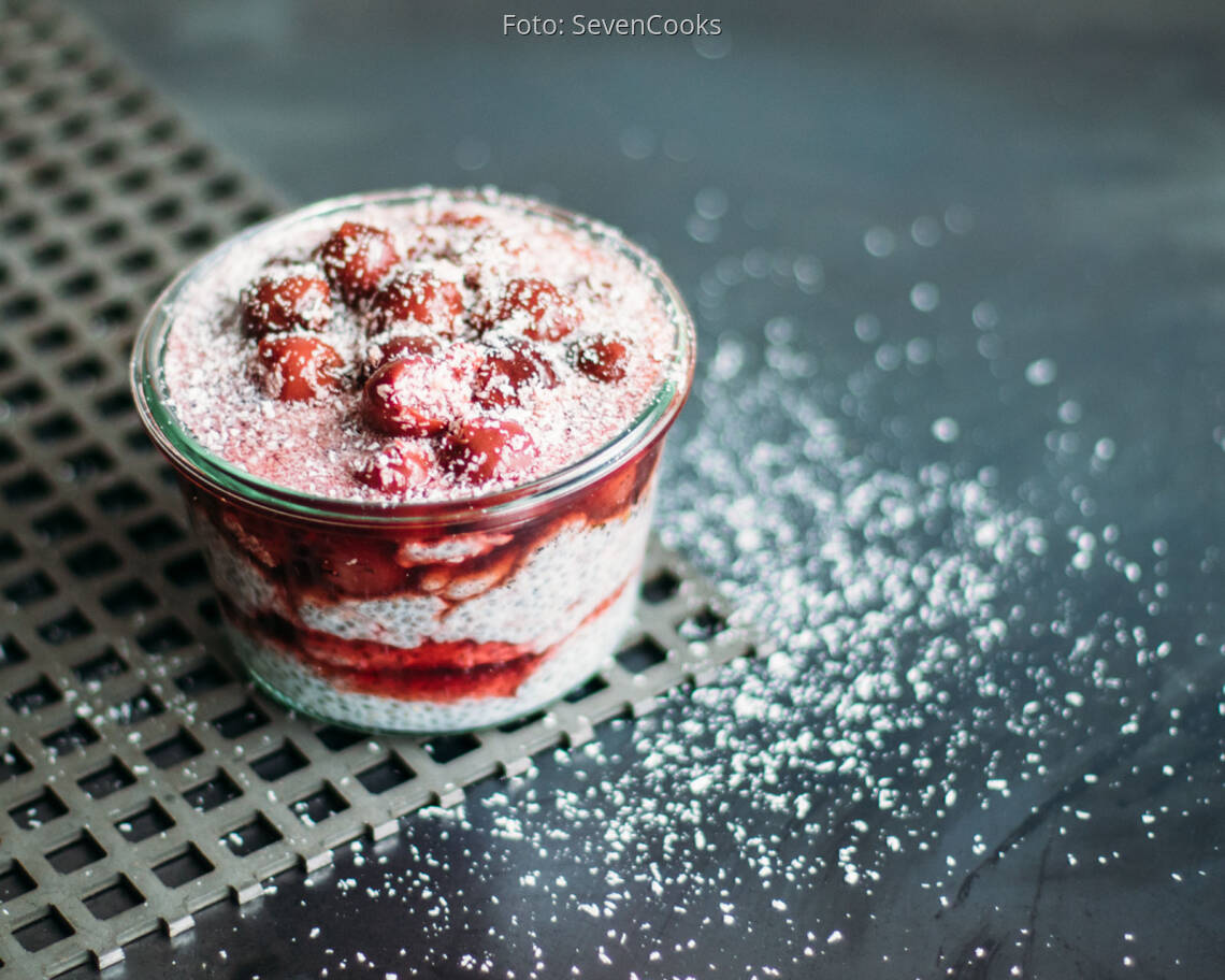 Veganes Rezept: Chiapudding mit Vanillekirschen