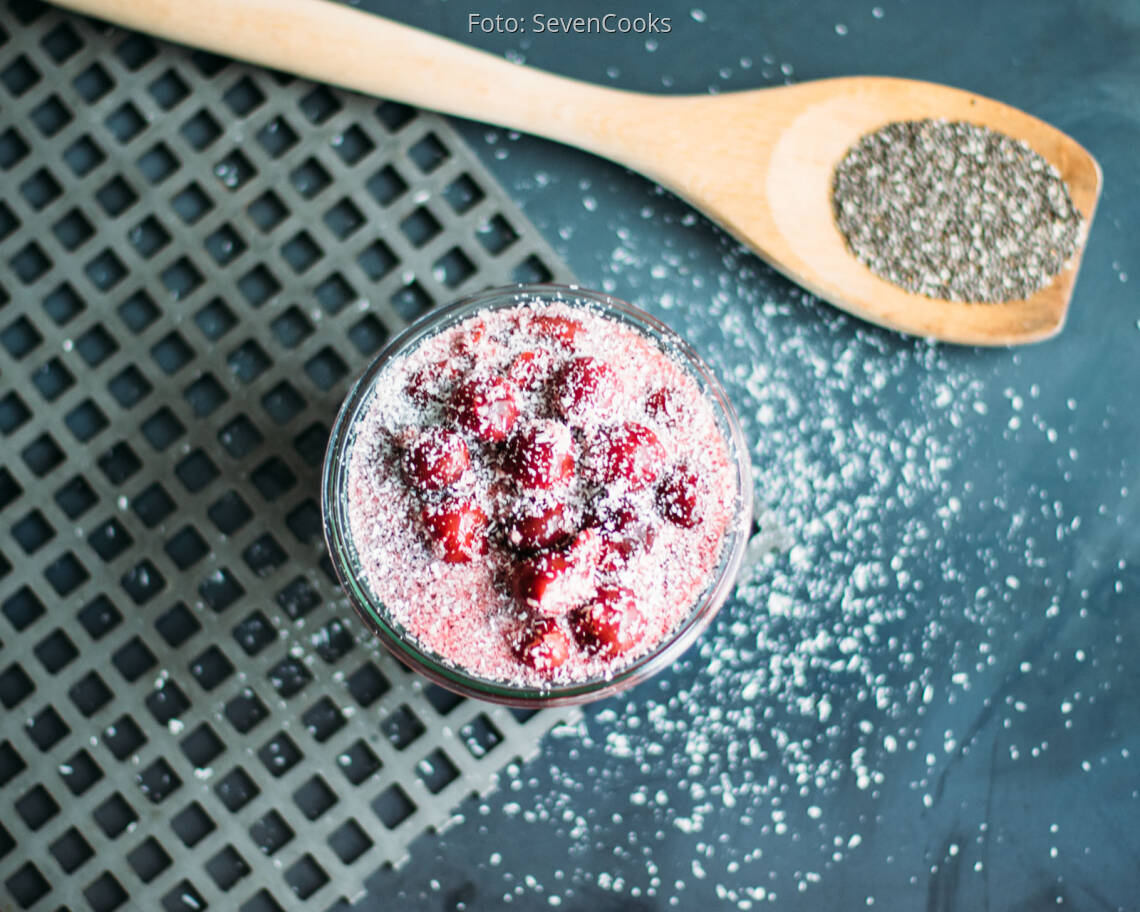 Veganes Rezept: Chiapudding mit Vanillekirschen