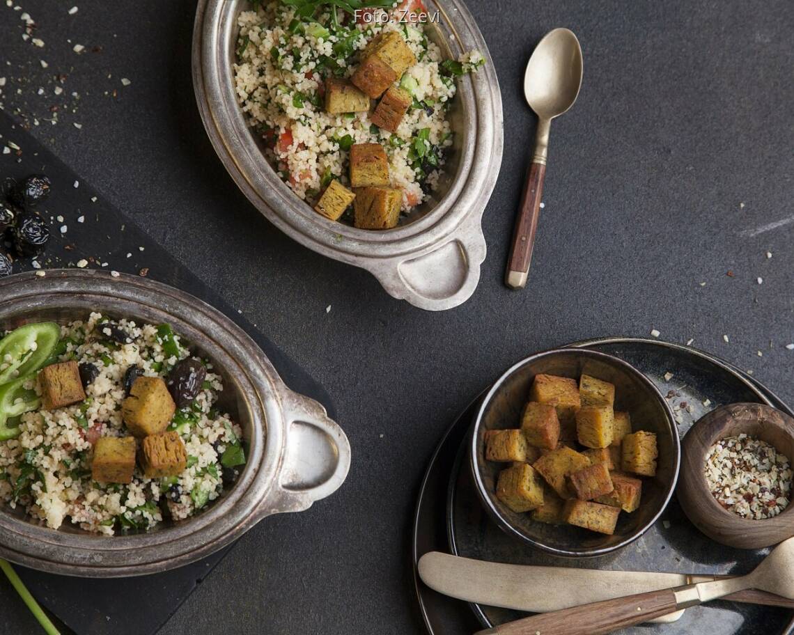 Veganes Rezept: Couscous Salat mit Kichererbsentofu