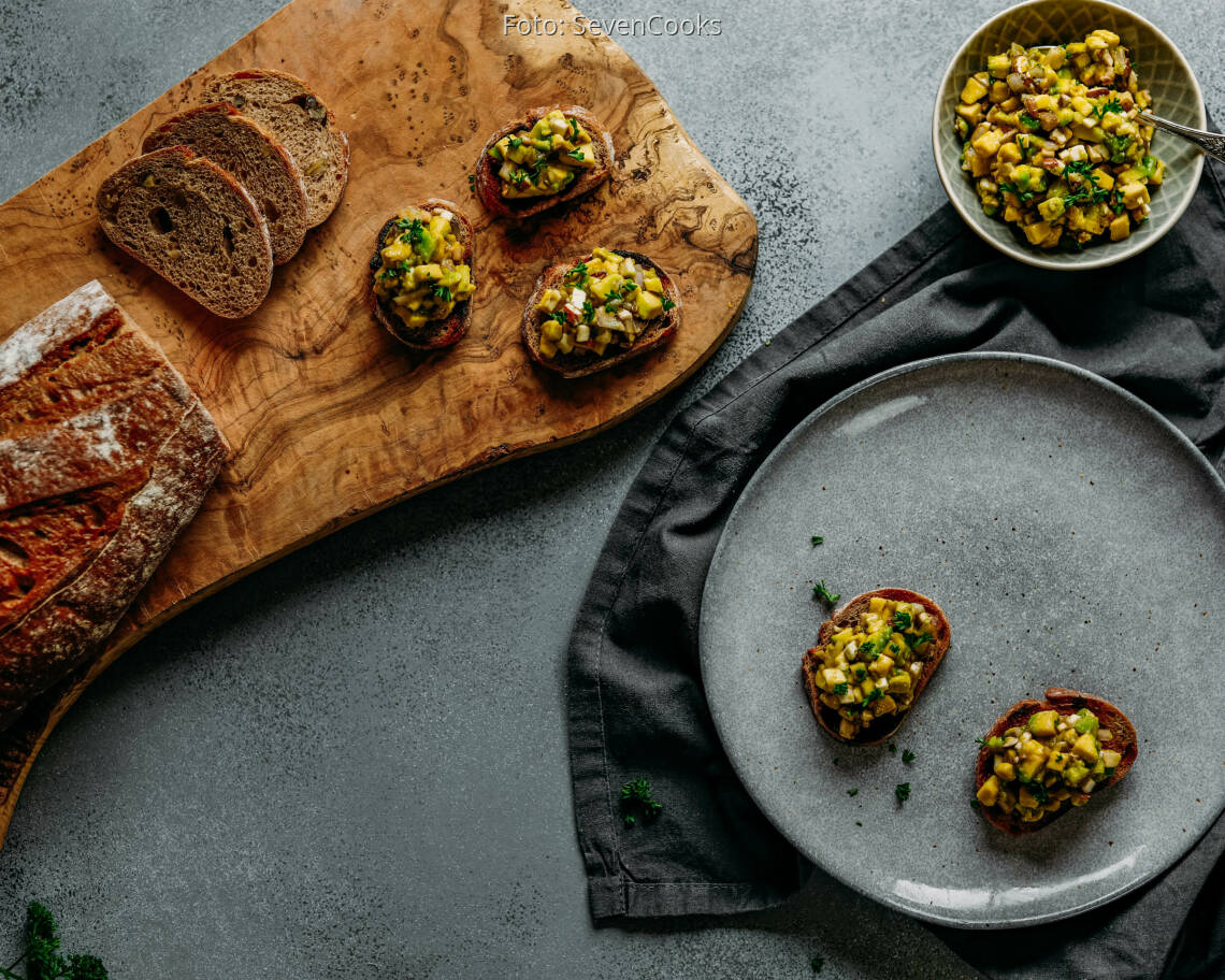 Veganes Rezept: Crostini mit Pilz-Avocado-Tatar 2