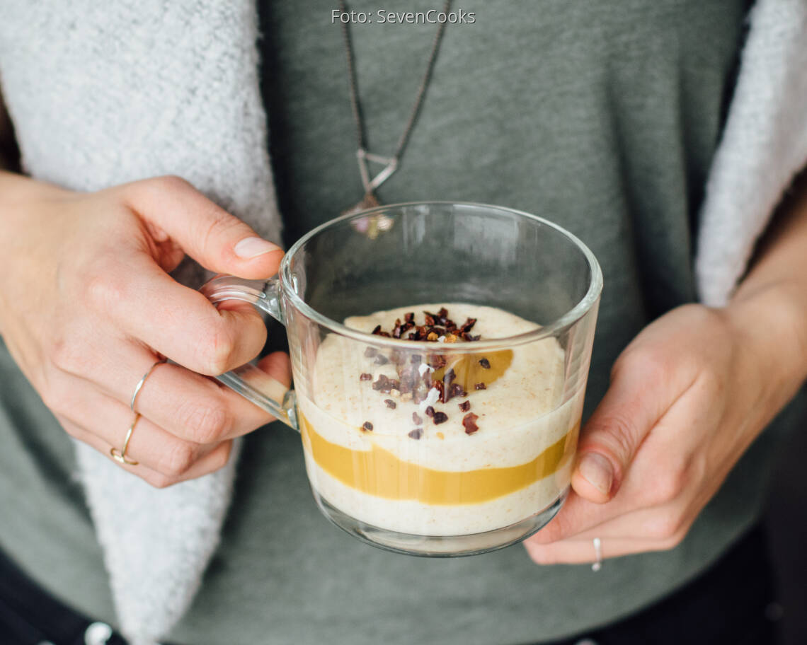 Veganes_Rezept:_Dinkelgrießbrei_mit_Fruchtmus_2