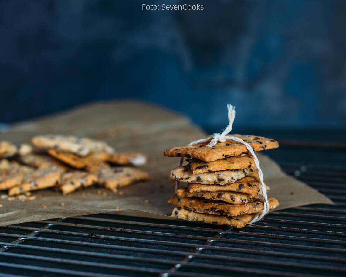 Veganes Rezept: Dinkel-Leinsamen-Cracker 2