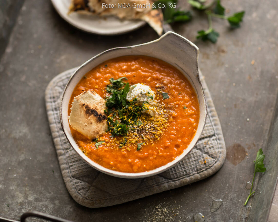 Veganes Rezept: Doppelte Linsensuppe mit Paprika-Chili von NOA
