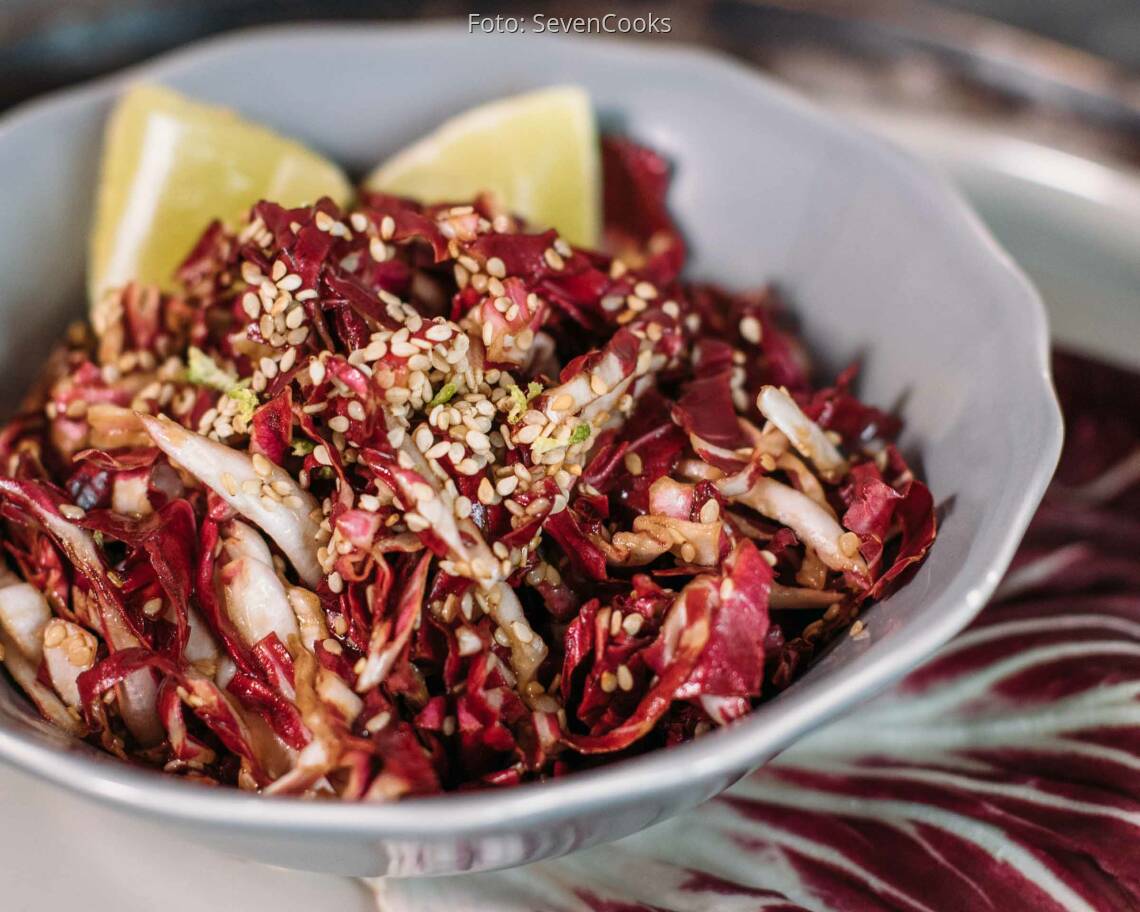 Veganes Rezept: einfacher Sesam-Radicchio-Salat_1