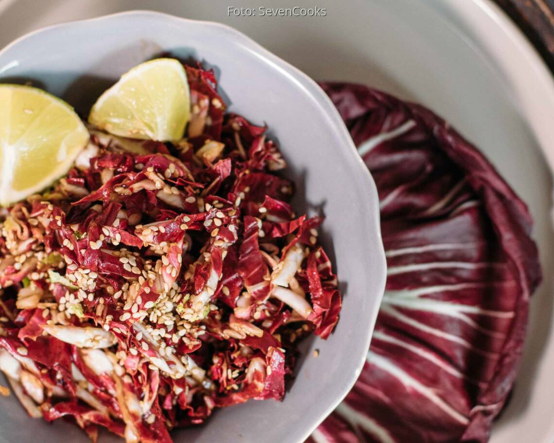 Veganes Rezept: einfacher Sesam-Radicchio-Salat_3