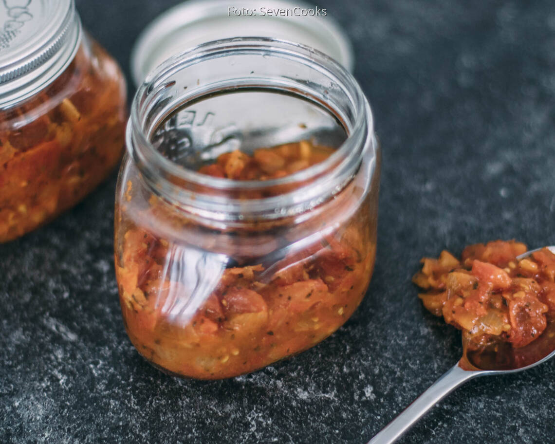 Veganes Rezept: Eingekochte Tomatensoße