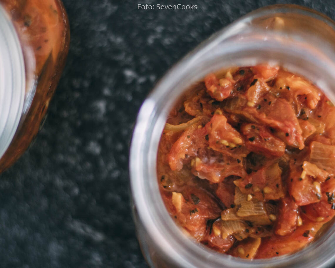 Veganes Rezept: Eingekochte Tomatensoße