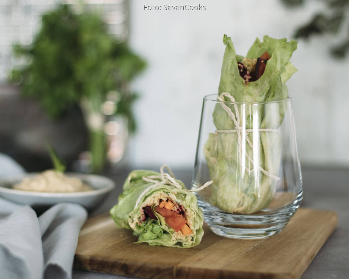 Veganes Rezept: Eisbergsalat-Wraps mit Couscousfüllung