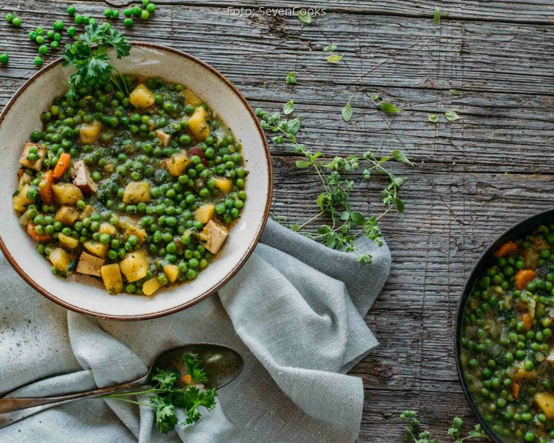Veganes Rezept: Erbseneintopf mit frischen Kräutern 1