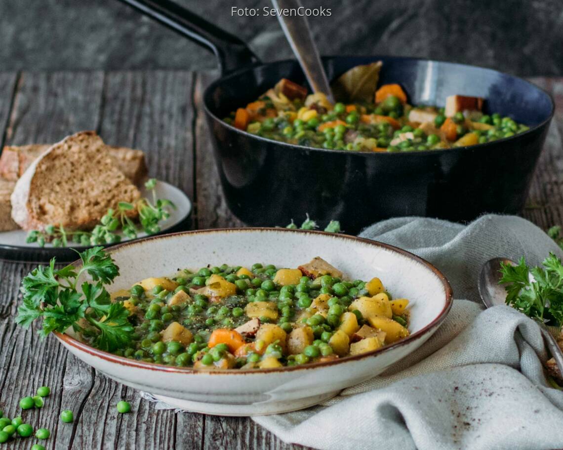 Veganes Rezept: Erbseneintopf mit frischen Kräutern 2