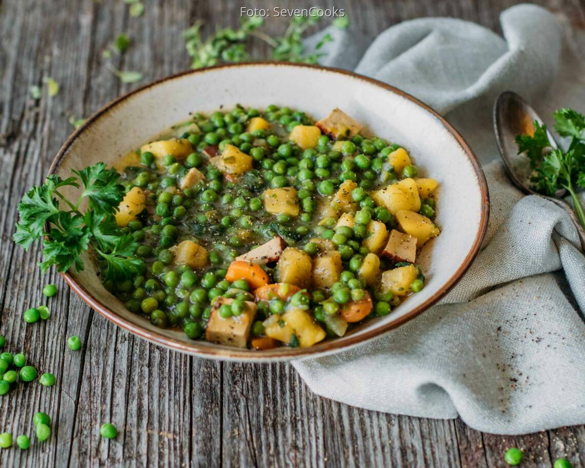 Veganes Rezept: Erbseneintopf mit frischen Kräutern 3