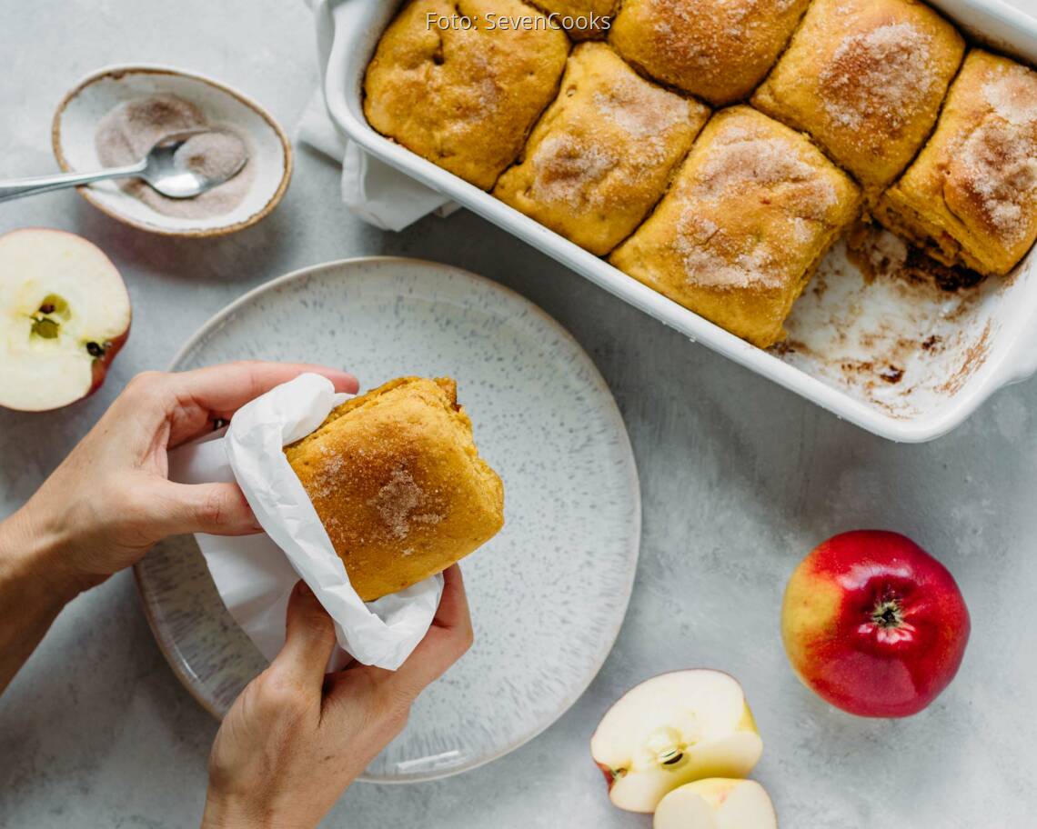 Veganes Rezept: Frühstücksbuchteln mit Kürbis und Apfel 1