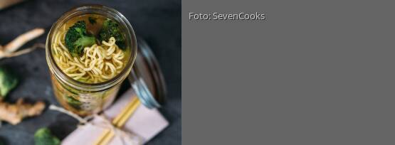 Rezeptbild für "Frische Mie-Gemüsesuppe to go"