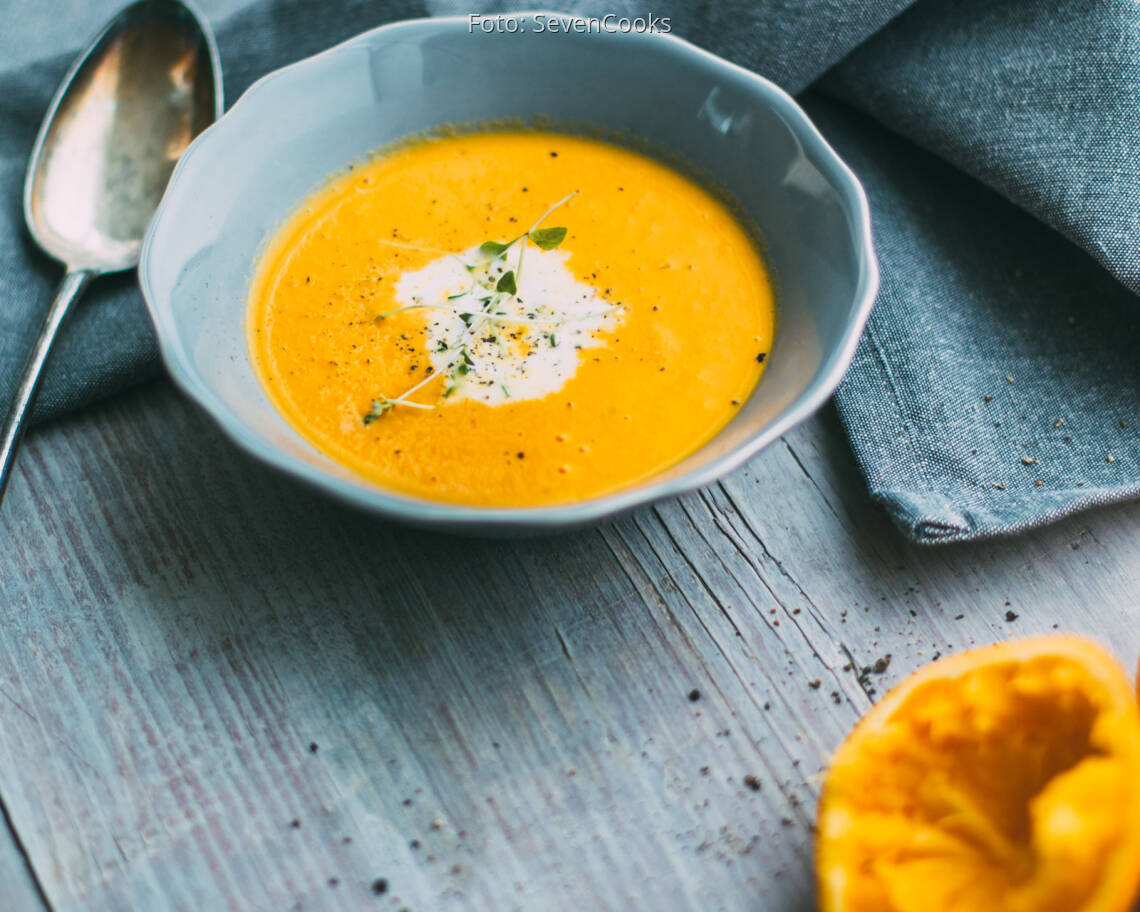 Veganes Rezept: Fruchtige Karotten-Ingwer-Suppe