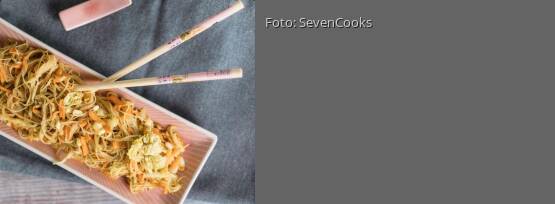 Rezeptbild für "Fruchtiger Glasnudelsalat"