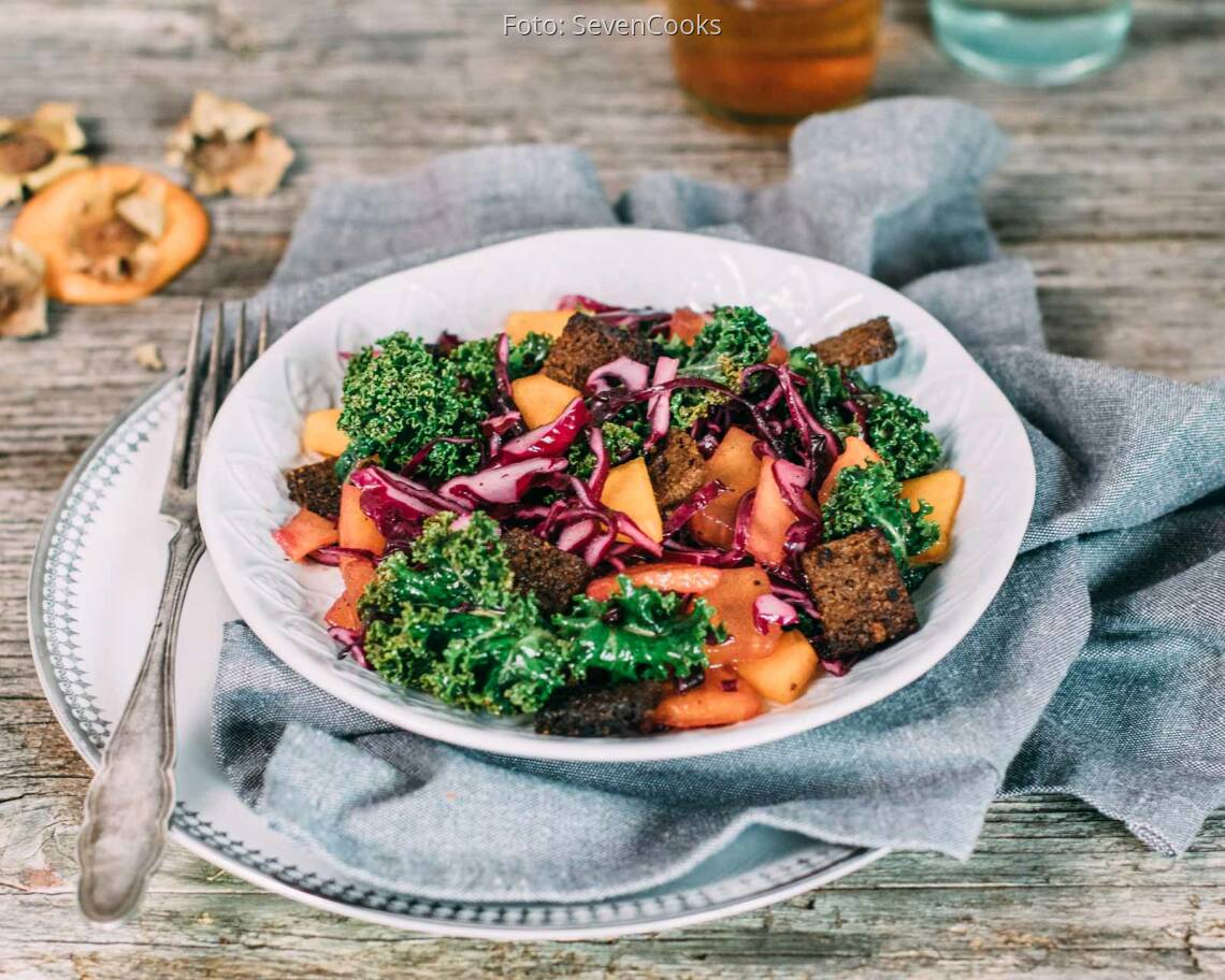 Veganes Rezept: Fruchtiger Rotkohlsalat 1