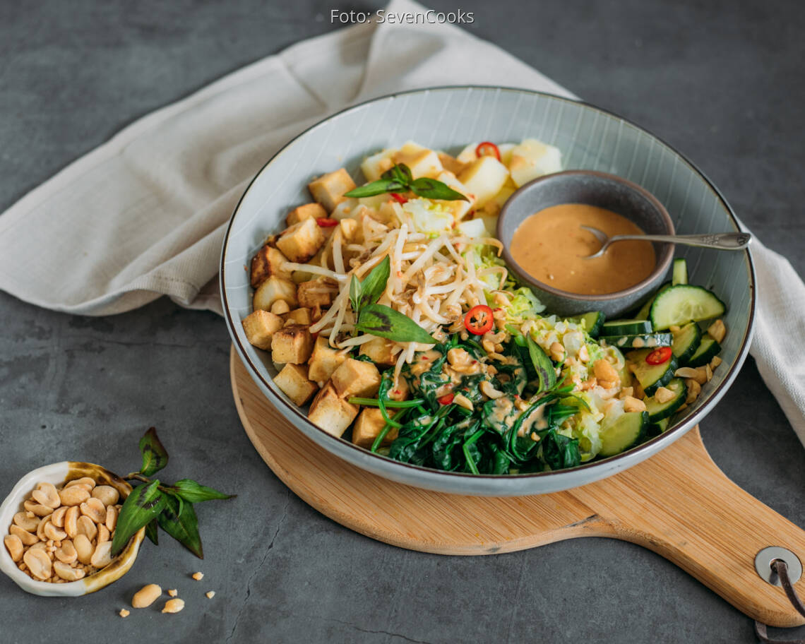 Veganes Rezept: Gado Gado indonesischer Kartoffelsalat