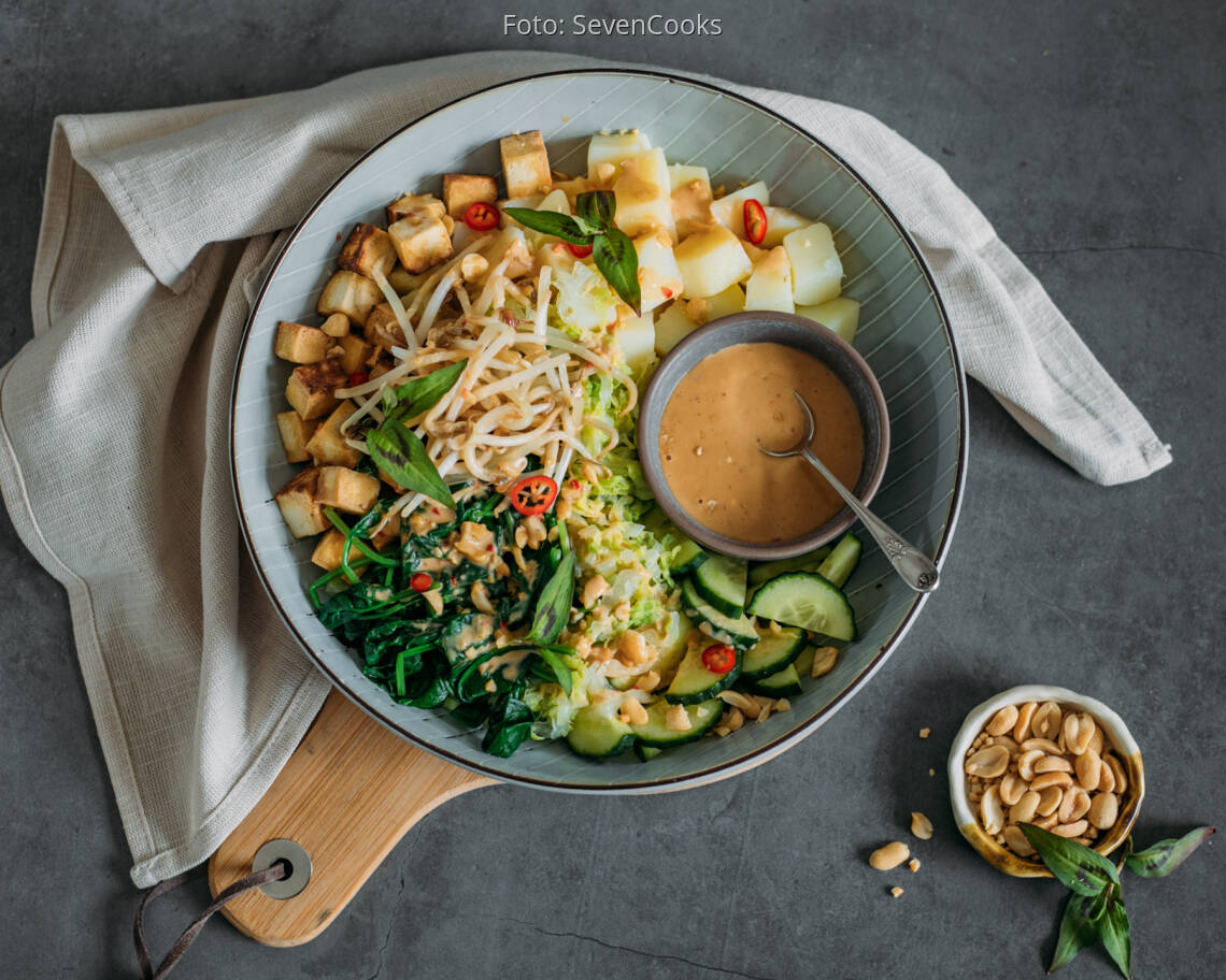 Veganes Rezept: Gado Gado indonesischer Kartoffelsalat
