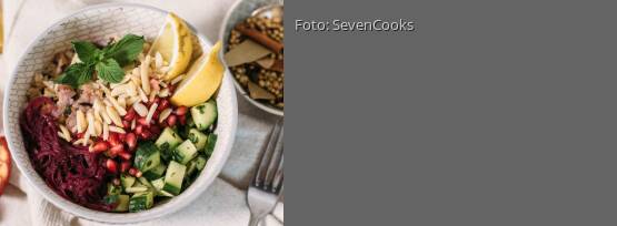 Rezeptbild für "Orientalische Gemüse-Bowl mit Granatapfelsoße"