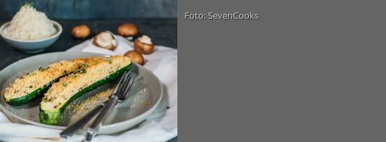 Rezeptbild für "Gefüllte Zucchini mit Kruste"