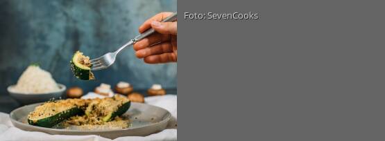 Rezeptbild für "Gefüllte Zucchini mit Kruste"