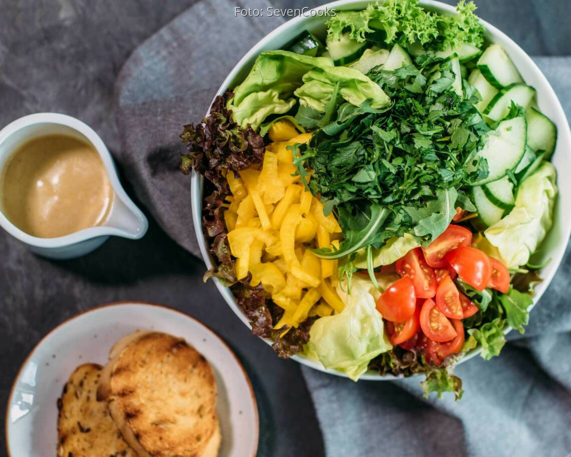 Veganes Rezept: Gemischter Salat mit Sojajoghurtdressing_2