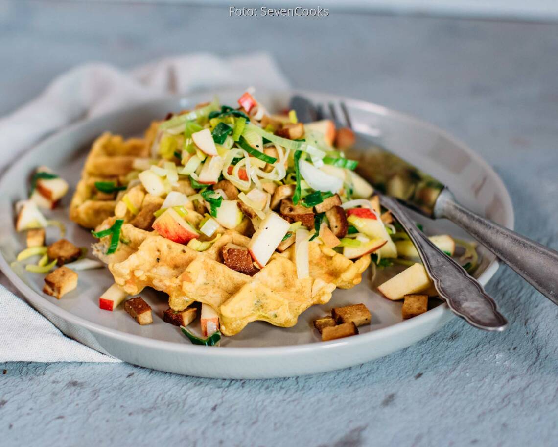 Veganes Rezept: Gemüse-Waffeln mit Lauchsalat_1