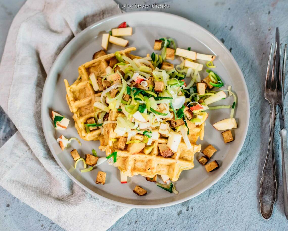 Veganes Rezept: Gemüse-Waffeln mit Lauchsalat_2