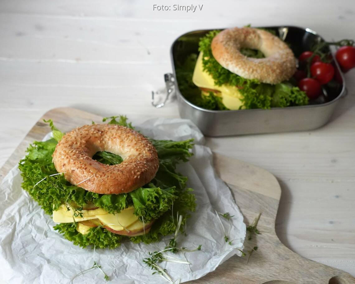 Veganes Rezept: Genießer-Bagel mit Mangocreme von Simply V