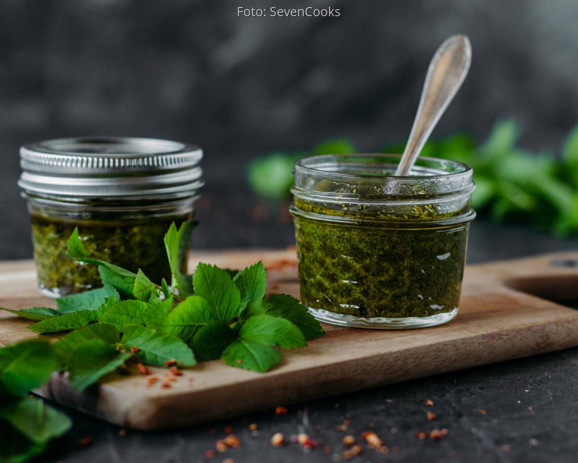 Veganes Rezept: Giersch-Basilikum-Pesto 3