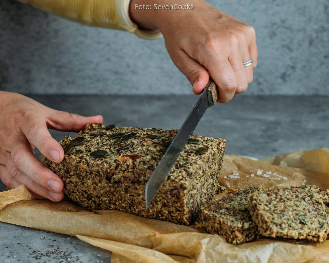 Veganes Rezept: Glutenfreies Superfood-Brot 3