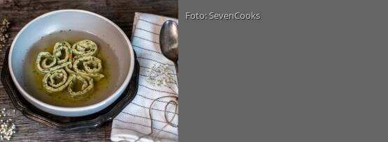 Rezeptbild für "Grüne Flädlesuppe"