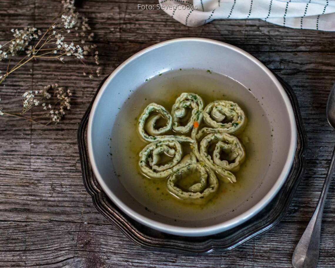 Veganes Rezept: Grüne Flädlesuppe 2