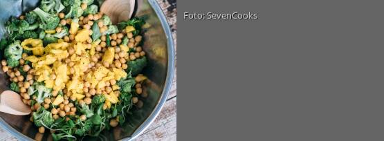 Rezeptbild für "Grüner Gemüsesalat mit Mango"