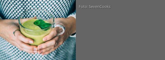 Rezeptbild für "Grüner Smoothie mit Baby-Spinat"