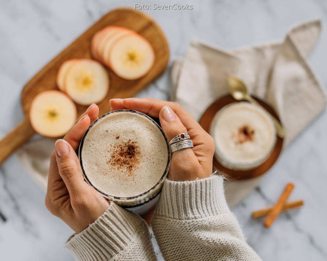 Veganes Rezept: Heißer Apfel-Mandel-Smoothie