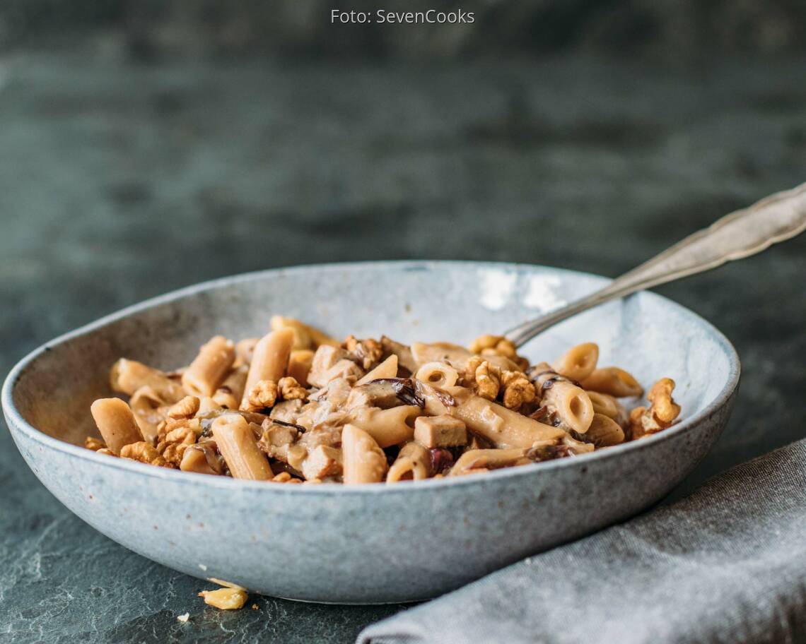 Veganes Rezept: Herbstliche Vollkornpenne