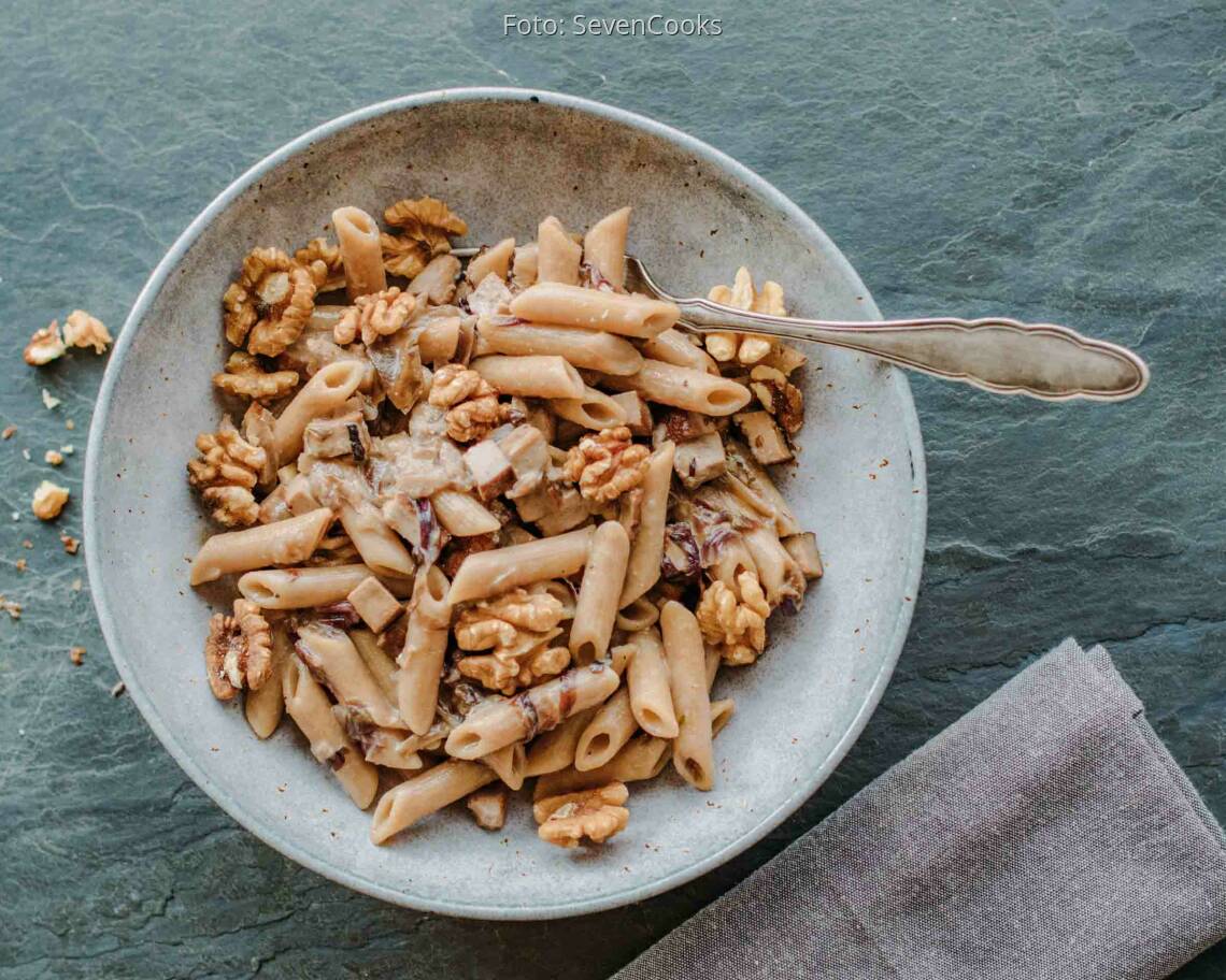 Veganes Rezept: Herbstliche Vollkornpenne