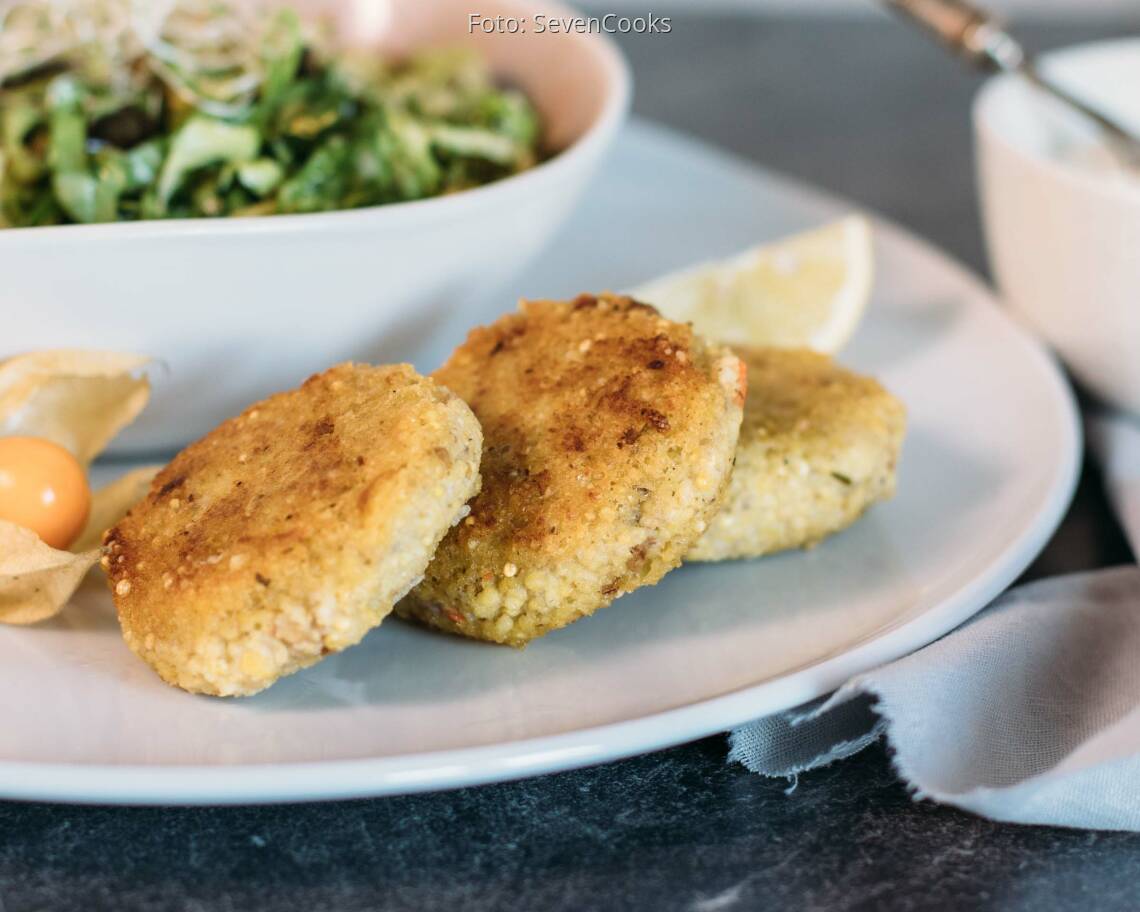 Veganes Rezept: Hirse-Walnuss-Küchlein mit Zaziki 1