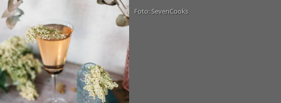 Rezeptbild für "Holunderblüten-Rhabarber-Spritz"