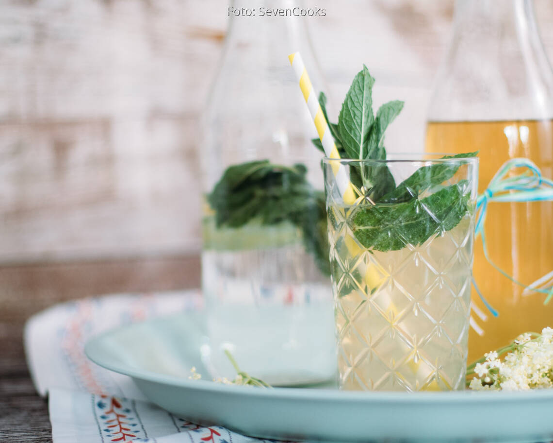 Veganes Rezept: Holunderblütensirup_1