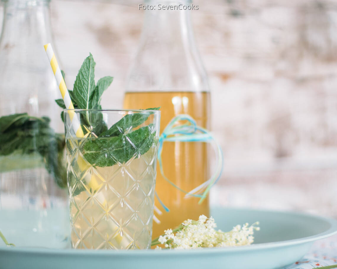 Veganes Rezept: Holunderblütensirup_2