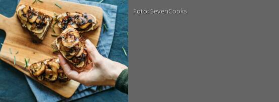 Rezeptbild für "Hummus und Pilz Brotzeit"