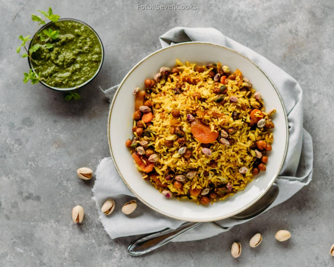 Veganes Rezept: Indisches Biryani mit Aprikosen und Pistazien 2
