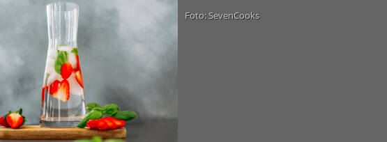 Rezeptbild für "Infused Water: Erdbeere-Basilikum"