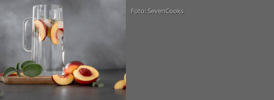 Rezeptbild für "Nektarinen Salbei Wasser"