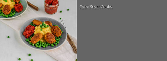 Rezeptbild für "Karotten-Nuggets mit Erbsen und Kartoffelstampf"